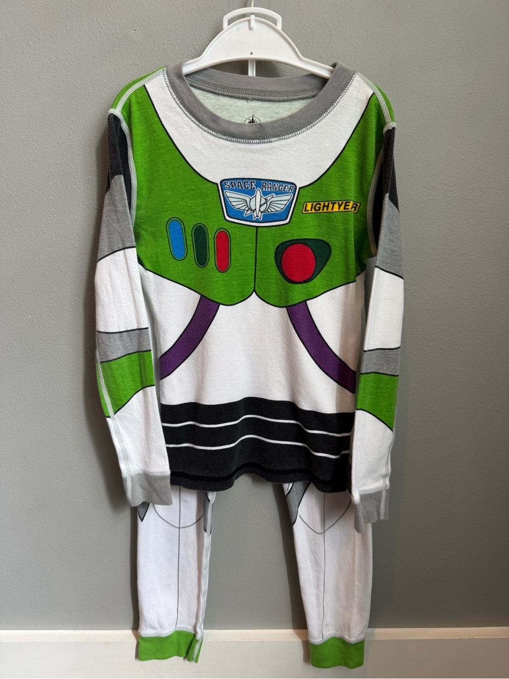 Disney Toy Story Buzz Lightyear Green Purple Space Ranger Pajama Set size kids 7